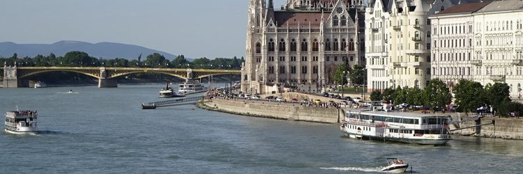 Ungarn: Budapest, Parlament und Donau