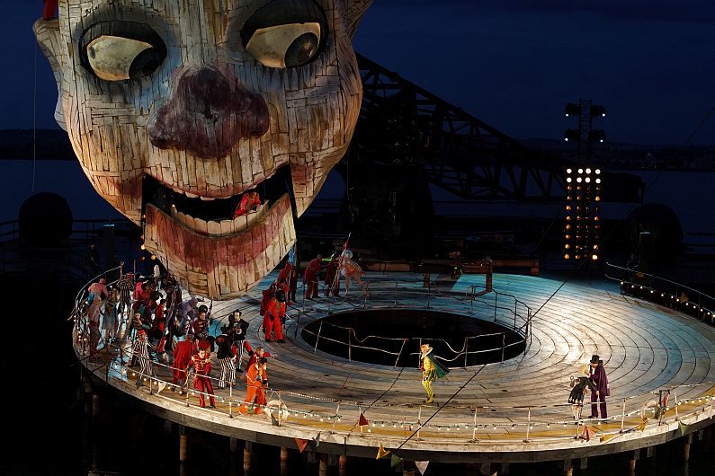 Rigoletto - Spiel auf dem See - Kopf und Kragen © Bregenzer Festspiele - Karl Forster