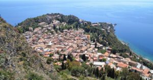 Taormina von oben. Bild Alwin Pelzer