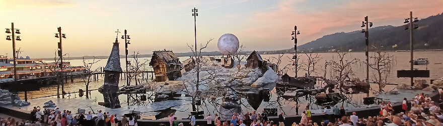 Titelbild - Freischütz Bregenzer Festspiele Bühnenbild - Foto Wolfgang Brugger für ReiseFreaks ReiseMagazin