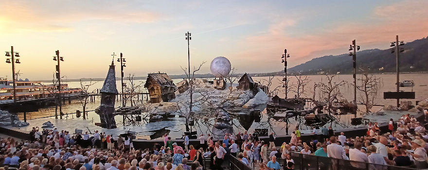 Titelbild - Freischütz Bregenzer Festspiele Bühnenbild - Foto Wolfgang Brugger für ReiseFreaks ReiseMagazin