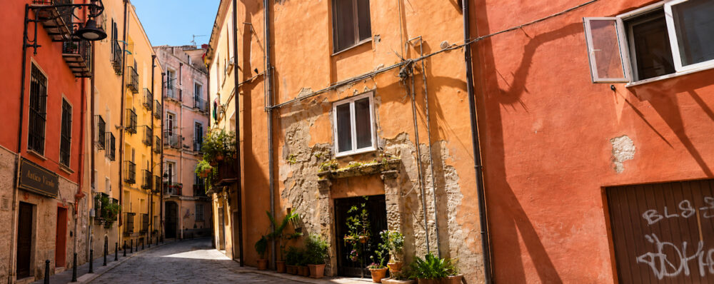 Sardinien mit Muße (2): Winzerleben, Ruinenstädte und Großstadtflair