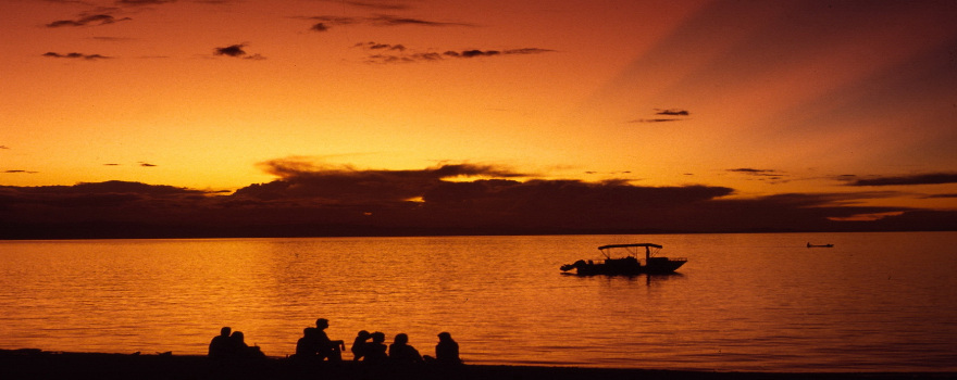 Malawi: mit dem Katamaran zu den Hippos im Shire-Fluss Malawi: mit dem Katamaran zu den Hippos im Shire-Fluss